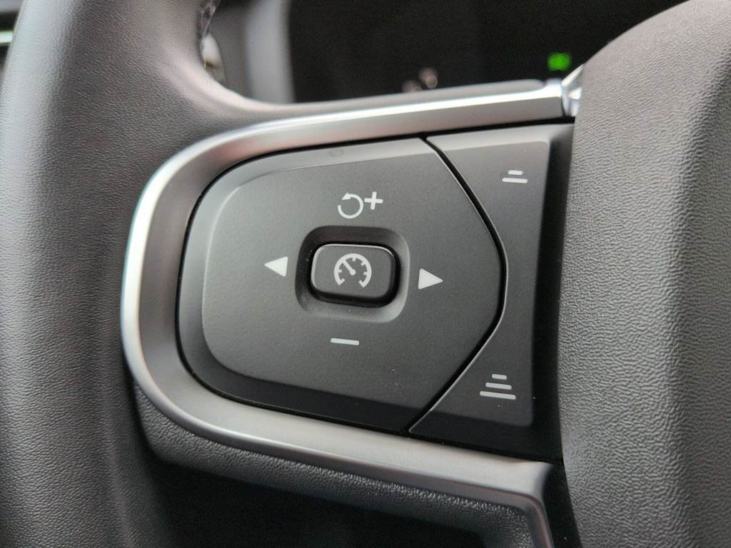 Thumbnail: 2024 Volvo S60 - 30