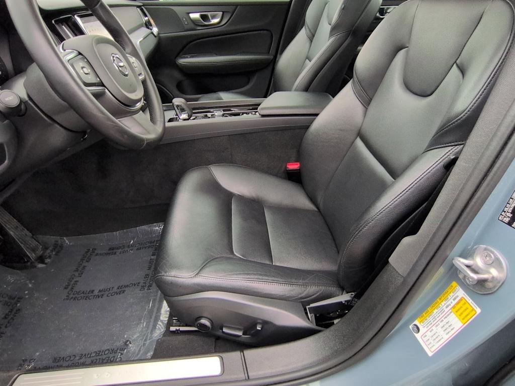 Thumbnail: 2024 Volvo S60 - 11