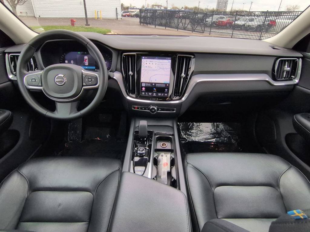 Thumbnail: 2024 Volvo S60 - 10