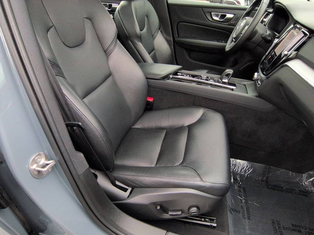 Thumbnail: 2024 Volvo S60 - 12