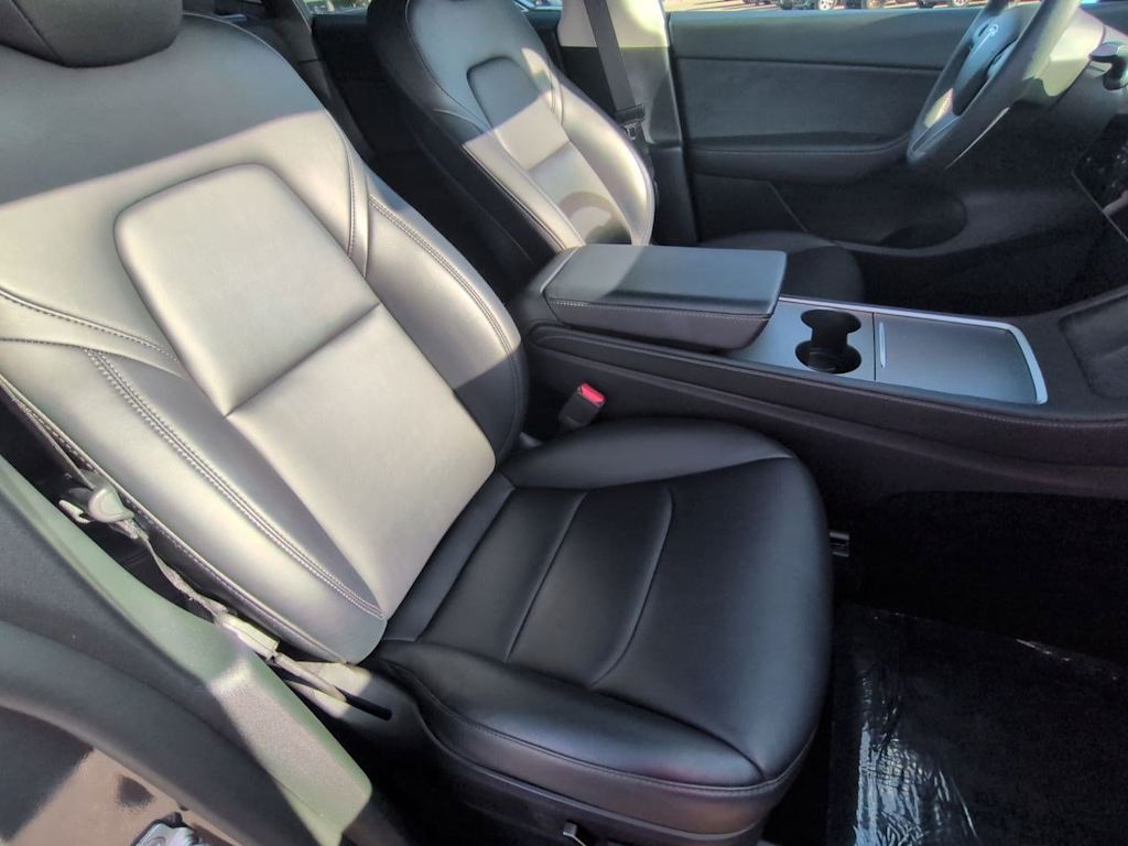 Thumbnail: 2022 Tesla Model Y - 11