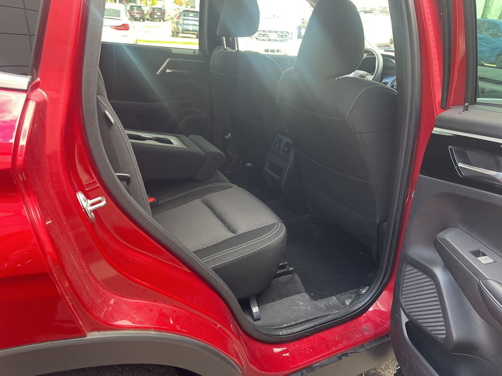 Thumbnail: 2022 Mitsubishi Outlander - 9