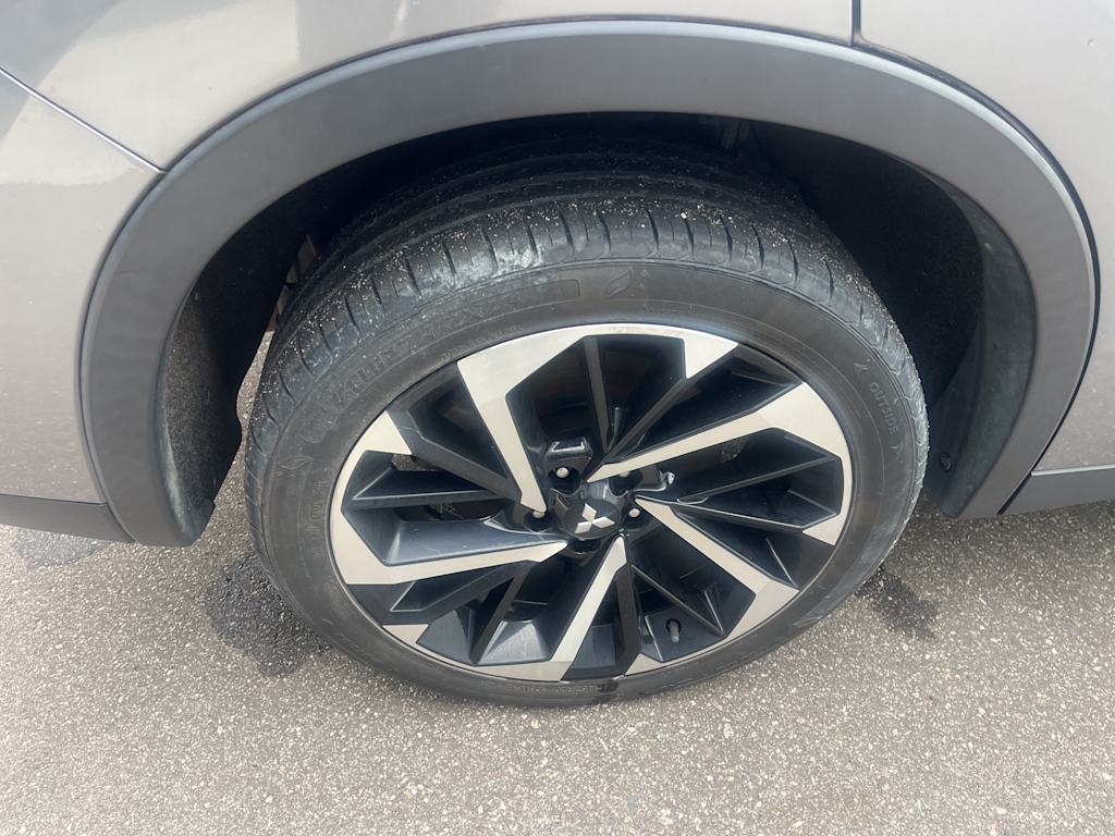 Thumbnail: 2022 Mitsubishi Outlander - 19