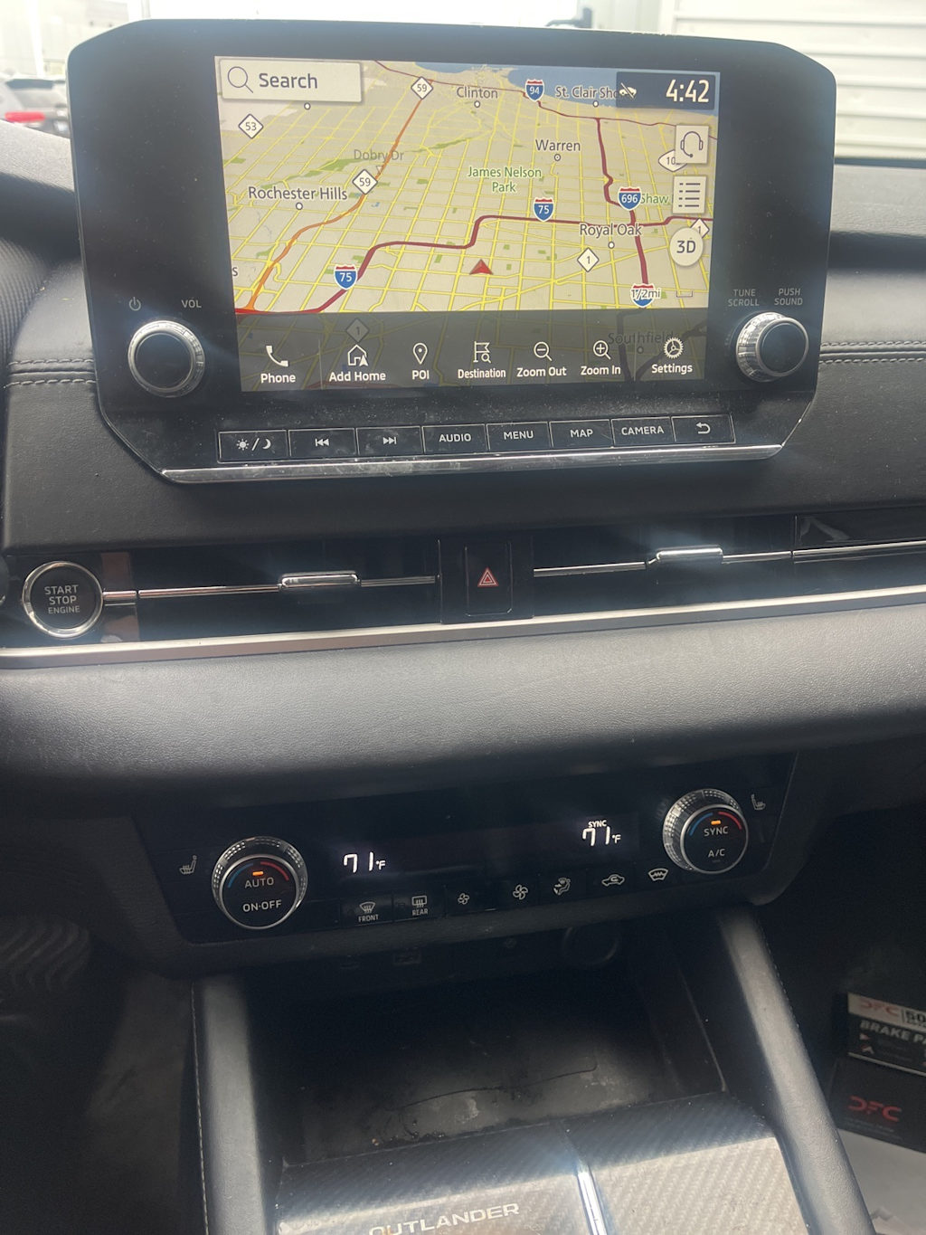 Thumbnail: 2022 Mitsubishi Outlander - 9