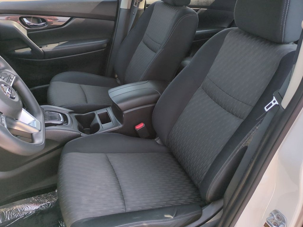 Thumbnail: 2017 Nissan Rogue - 10