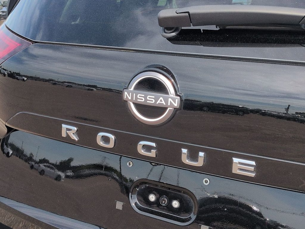 Thumbnail: 2023 Nissan Rogue - 24