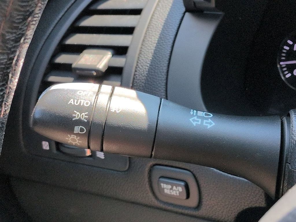 Thumbnail: 2017 INFINITI QX70 - 33