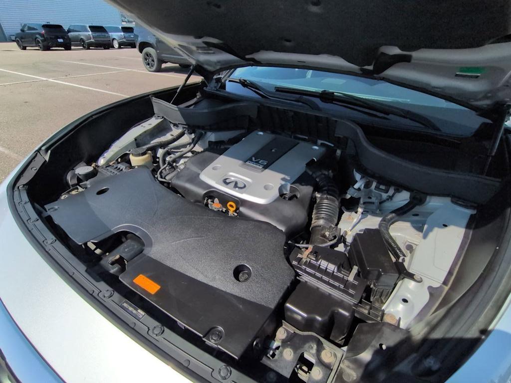 Thumbnail: 2017 INFINITI QX70 - 9