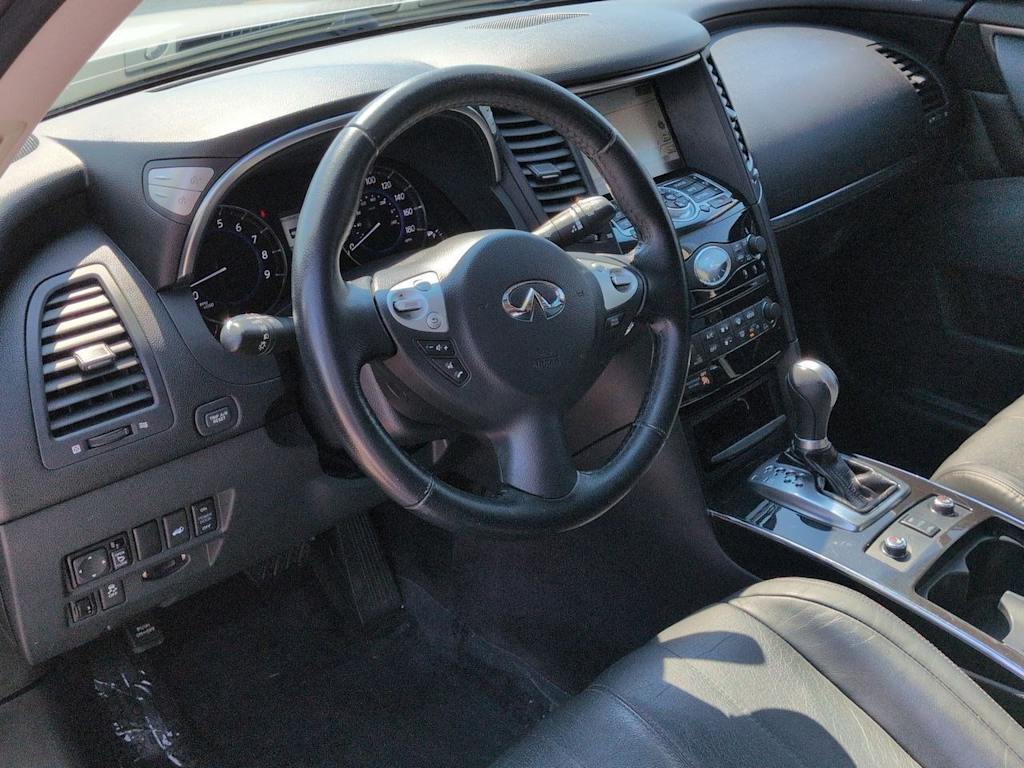 Thumbnail: 2017 INFINITI QX70 - 2