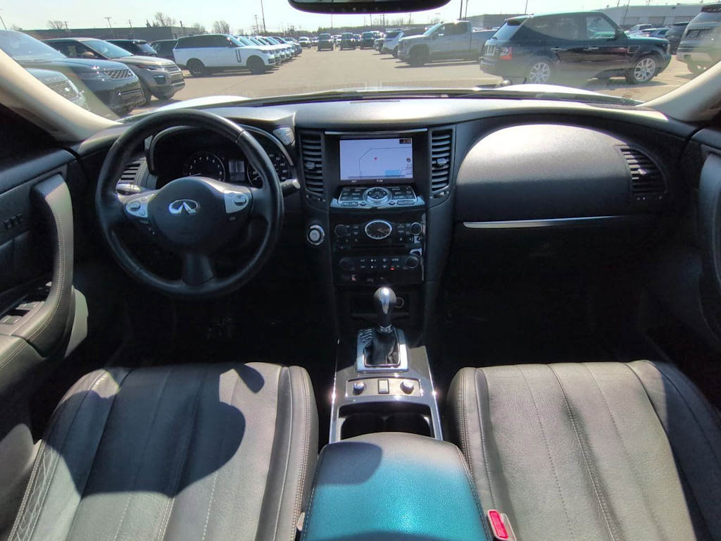 Thumbnail: 2017 INFINITI QX70 - 10