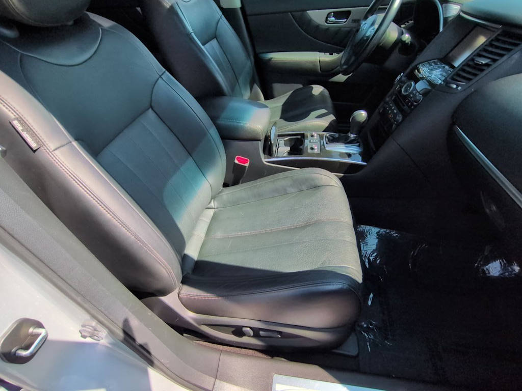 Thumbnail: 2017 INFINITI QX70 - 12