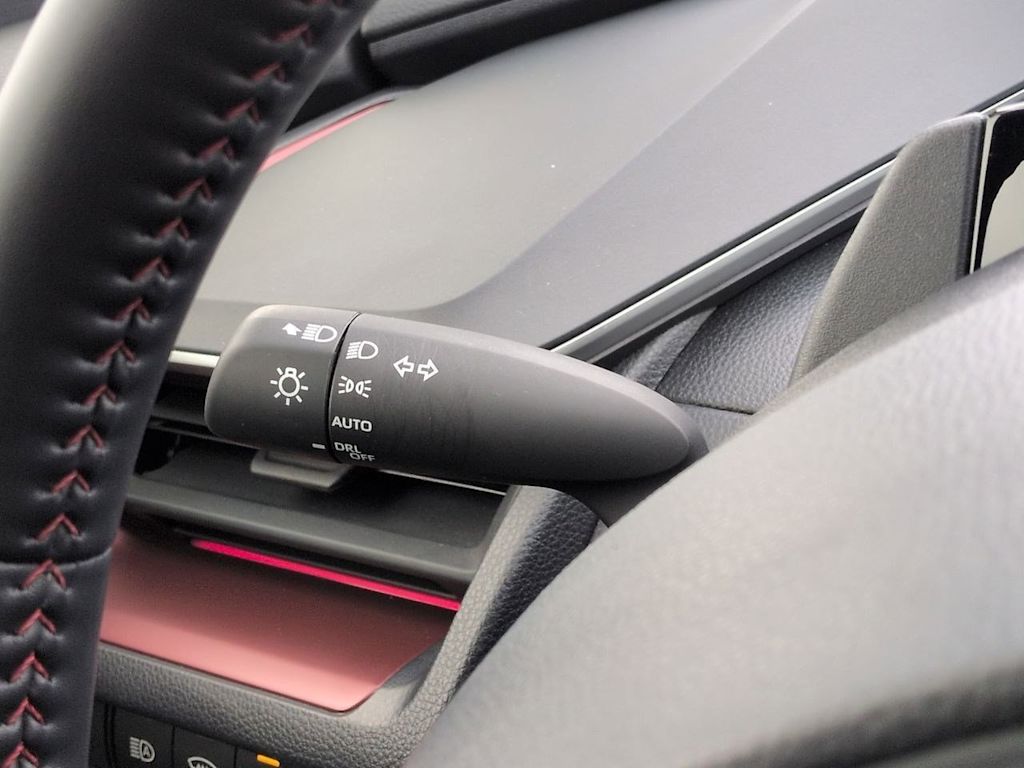 Thumbnail: 2023 Toyota Prius Prime - 31