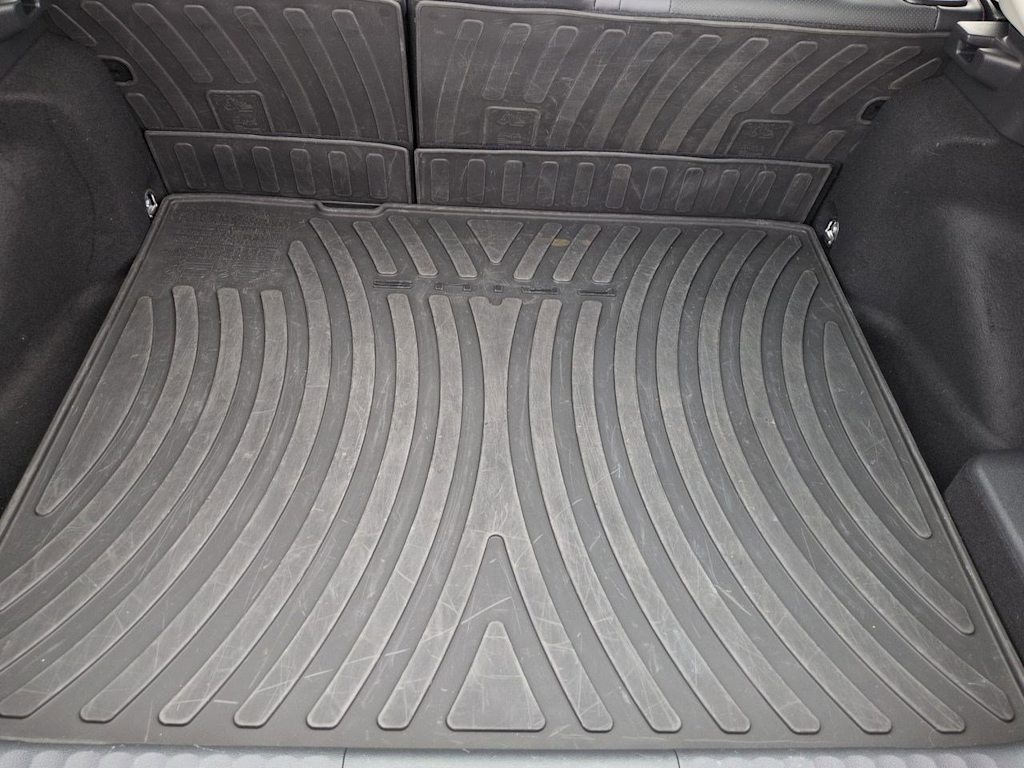 Thumbnail: 2023 Toyota Prius Prime - 18