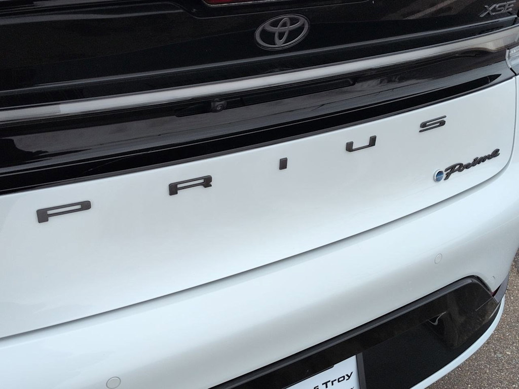 Thumbnail: 2023 Toyota Prius Prime - 24