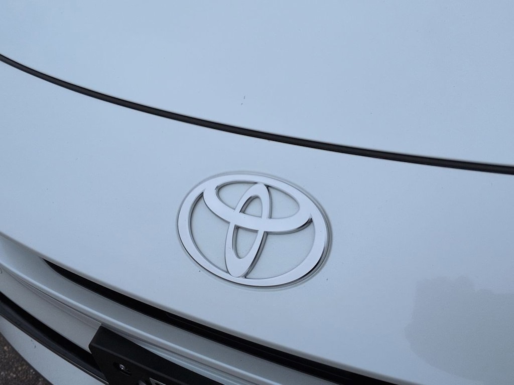 Thumbnail: 2023 Toyota Prius Prime - 7