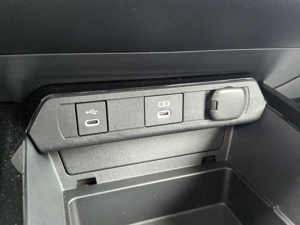 Thumbnail: 2023 Toyota Prius Prime - 34