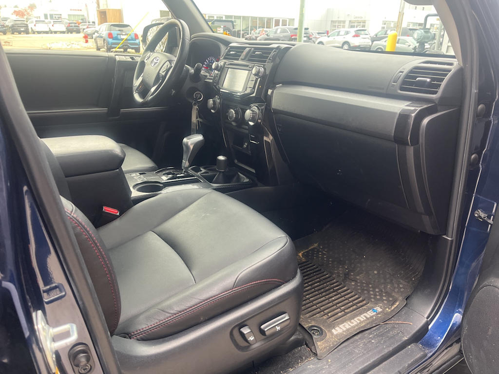 Thumbnail: 2018 Toyota 4Runner - 8