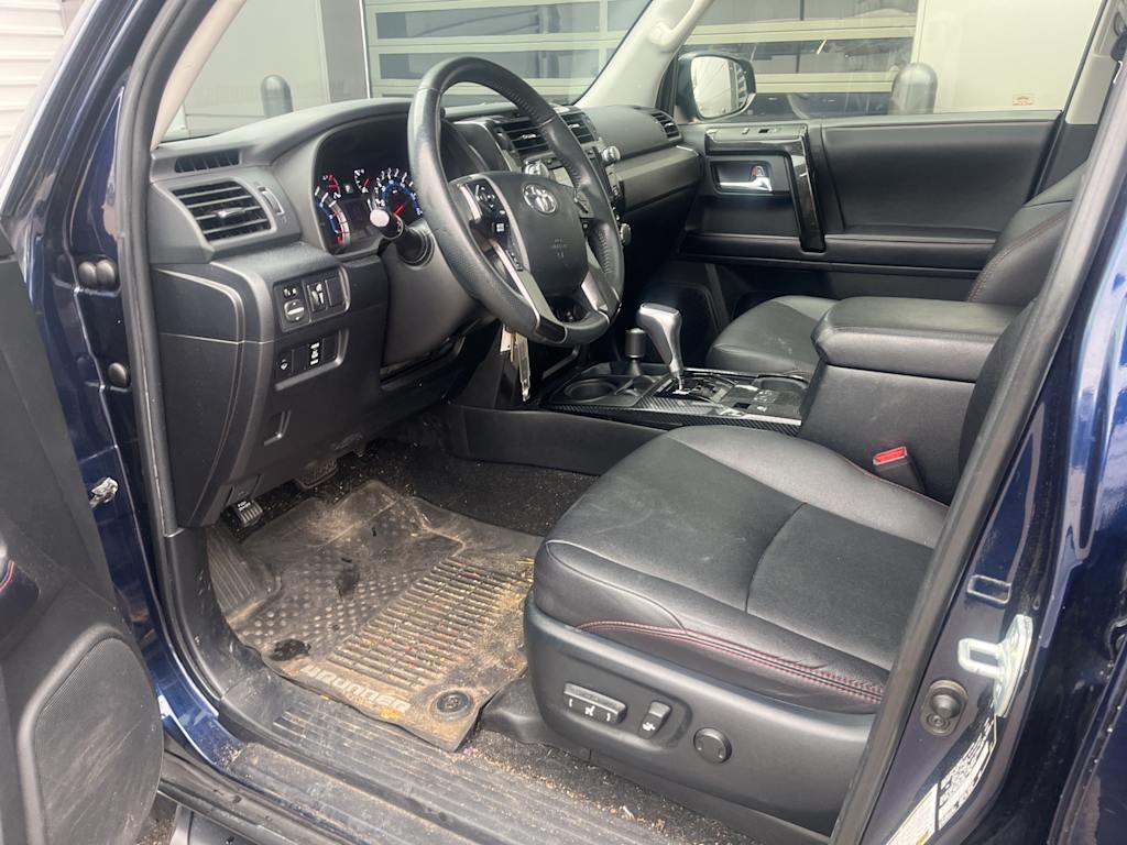 Thumbnail: 2018 Toyota 4Runner - 9