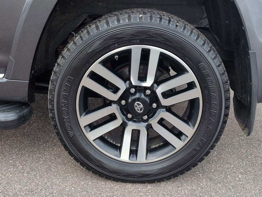 Thumbnail: 2018 Toyota 4Runner - 8