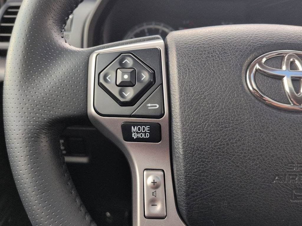 Thumbnail: 2018 Toyota 4Runner - 31