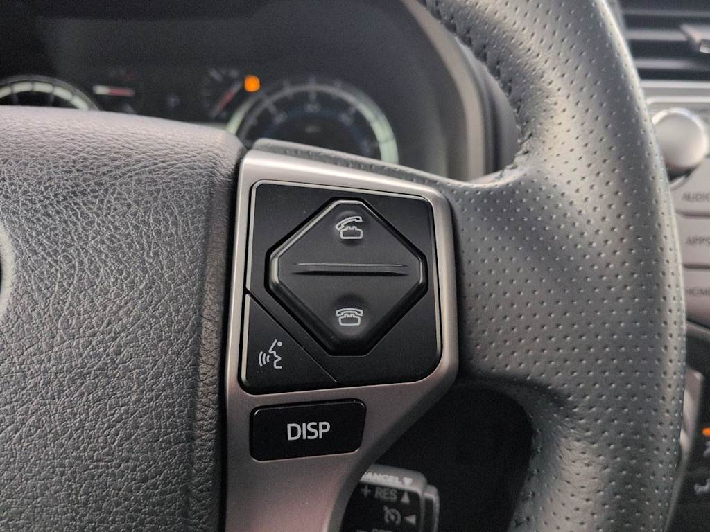 Thumbnail: 2018 Toyota 4Runner - 32