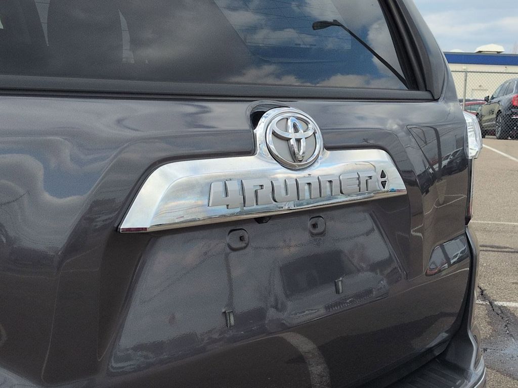 Thumbnail: 2018 Toyota 4Runner - 25