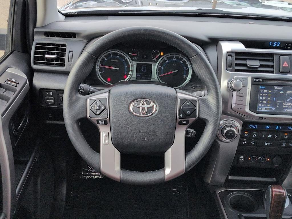 Thumbnail: 2018 Toyota 4Runner - 14