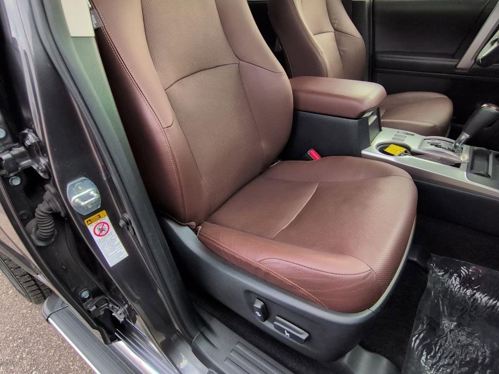 Thumbnail: 2018 Toyota 4Runner - 12