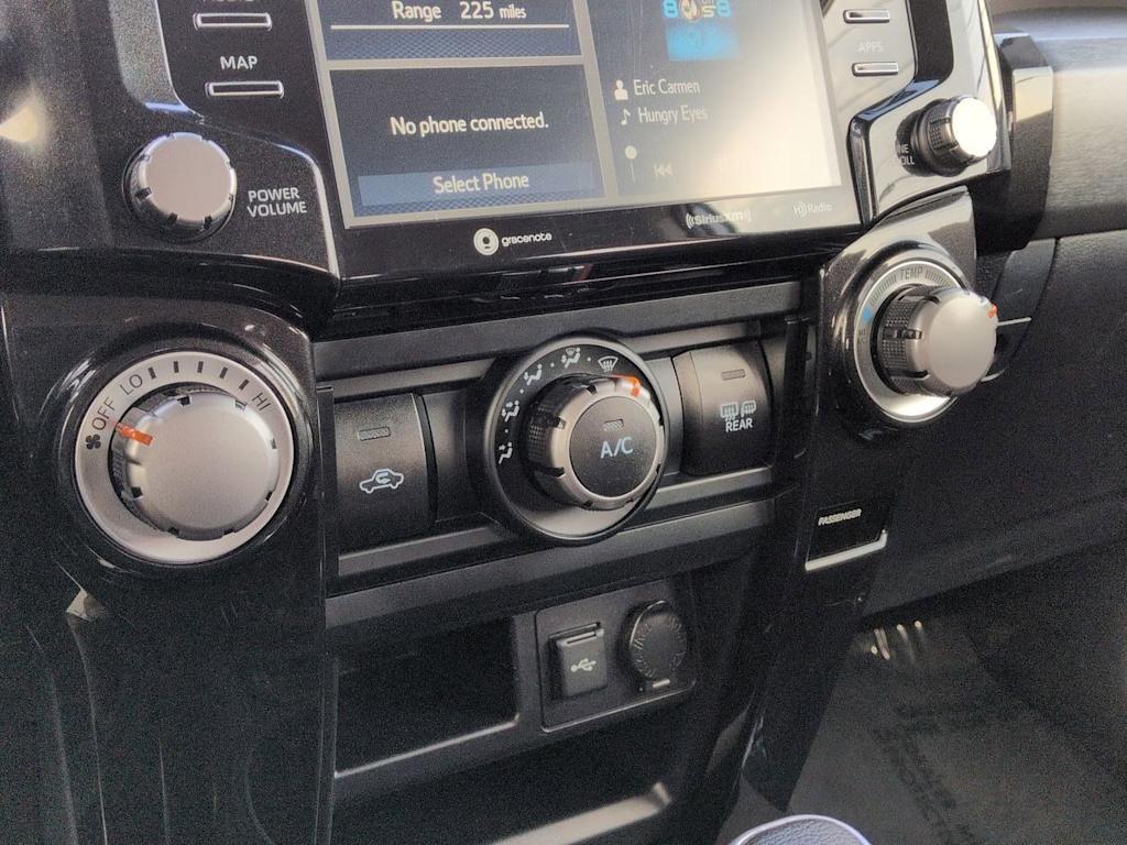 Thumbnail: 2024 Toyota 4Runner - 32