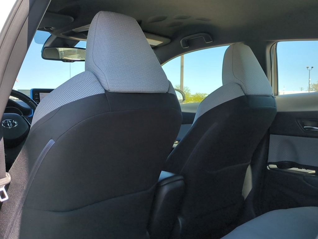 2019 Toyota C-HR LE 11