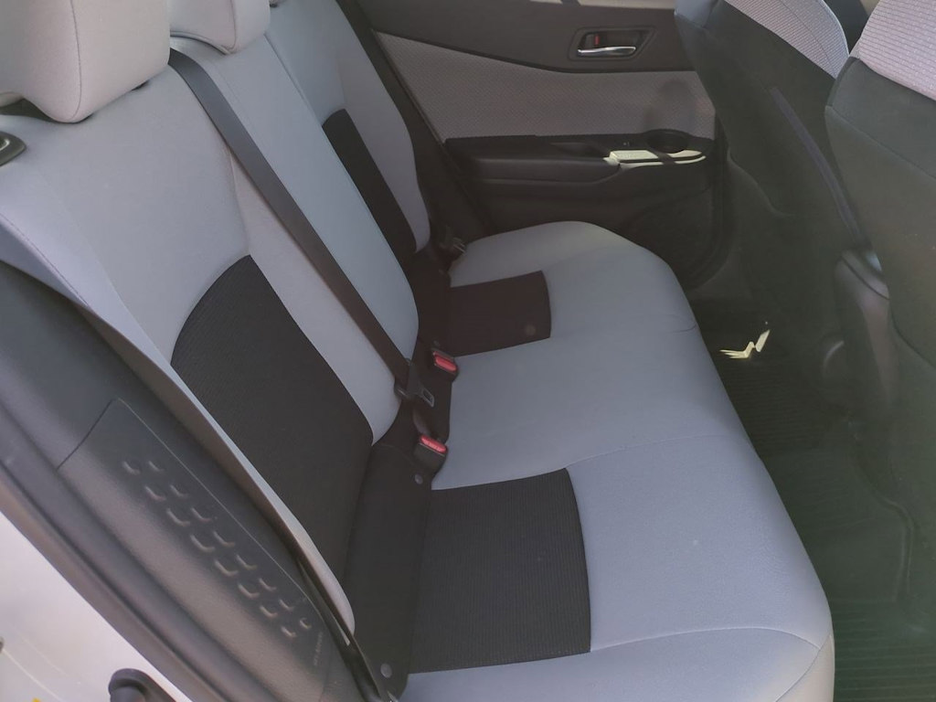 2019 Toyota C-HR LE 26