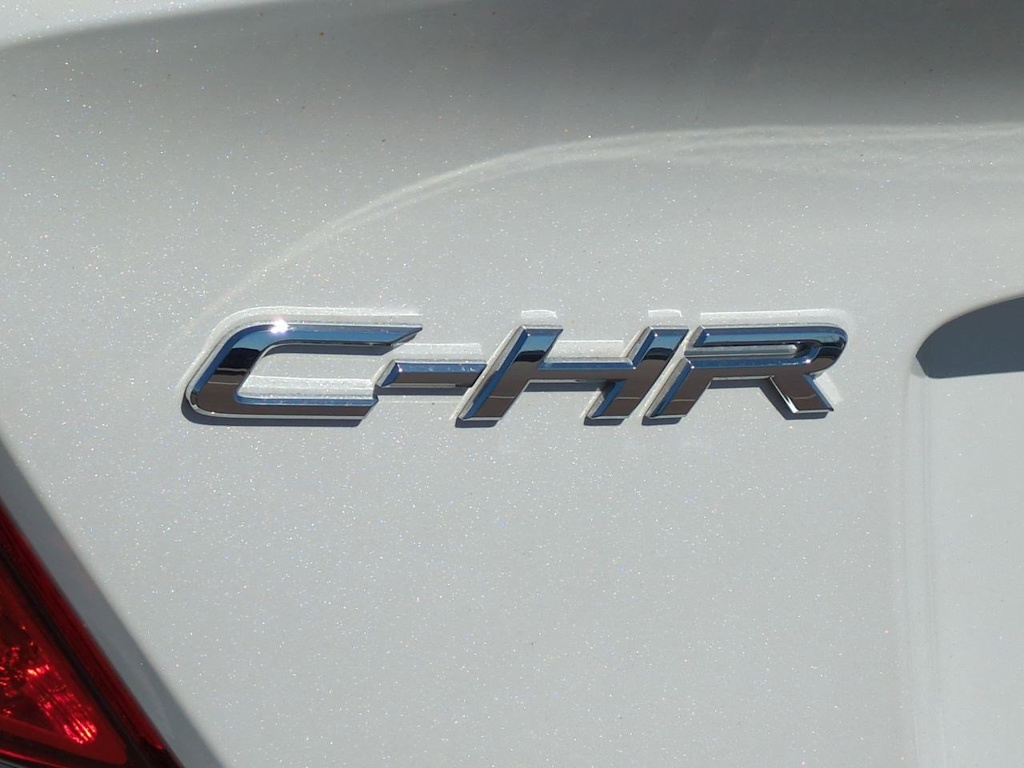 2019 Toyota C-HR LE 7