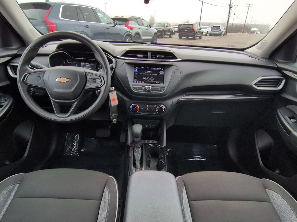 Thumbnail: 2023 Chevrolet TrailBlazer - 9