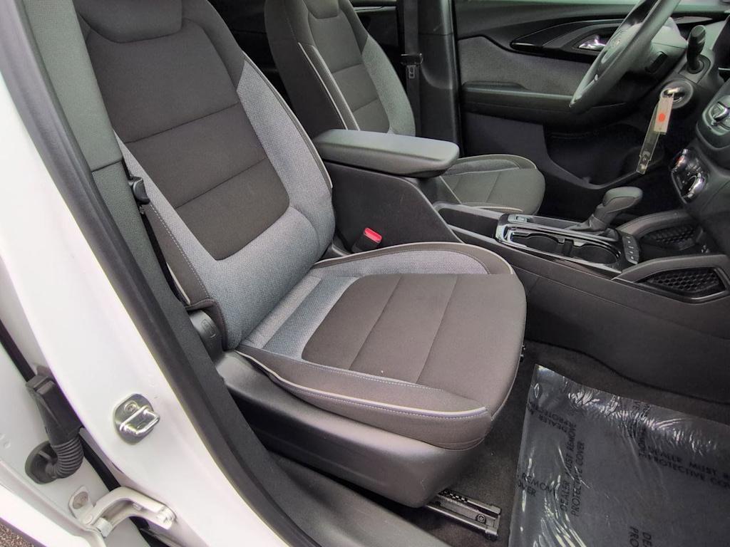 Thumbnail: 2023 Chevrolet TrailBlazer - 11