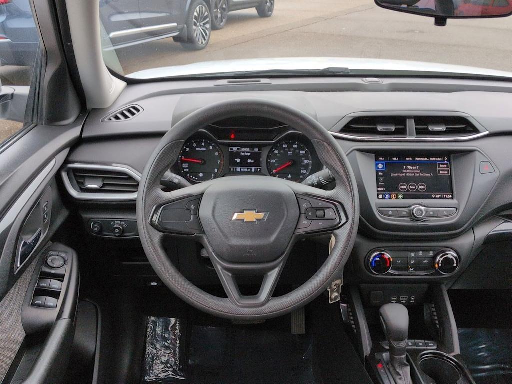 Thumbnail: 2023 Chevrolet TrailBlazer - 13