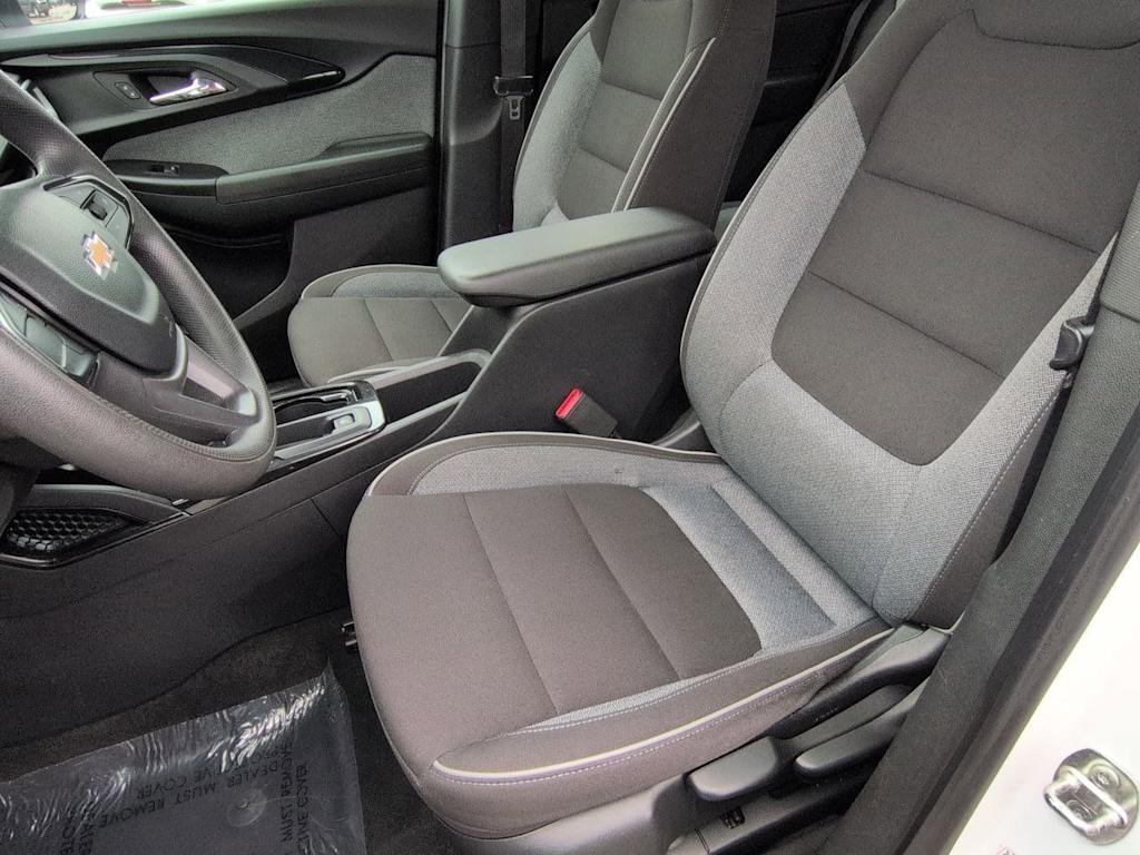 Thumbnail: 2023 Chevrolet TrailBlazer - 10