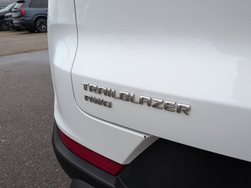 Thumbnail: 2023 Chevrolet TrailBlazer - 25