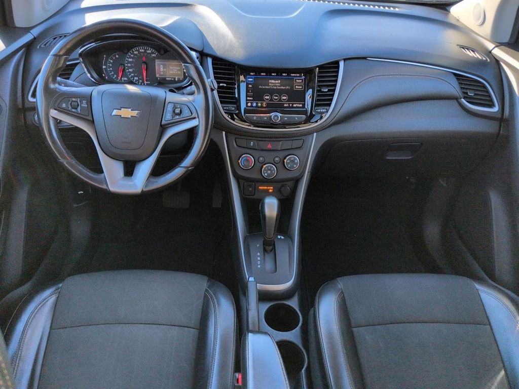 Thumbnail: 2022 Chevrolet Trax - 2