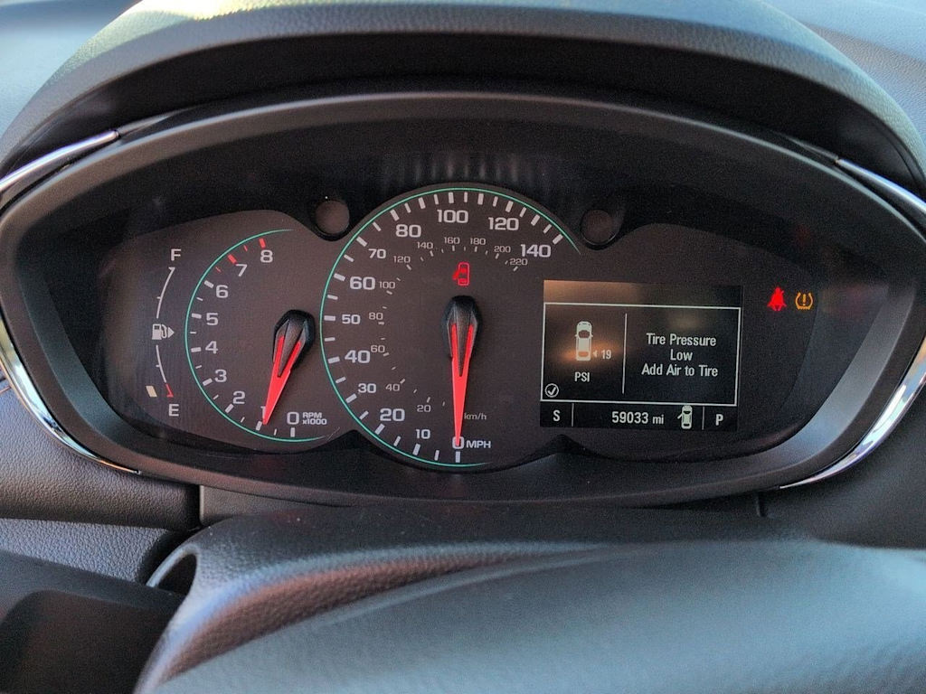 Thumbnail: 2022 Chevrolet Trax - 16