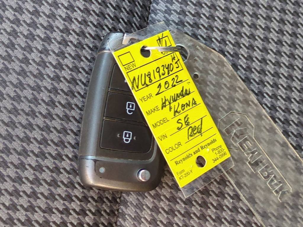 Thumbnail: 2022 Hyundai Kona - 18