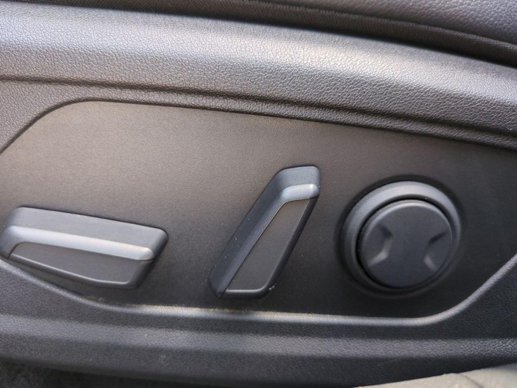 Thumbnail: 2024 Hyundai Elantra - 25