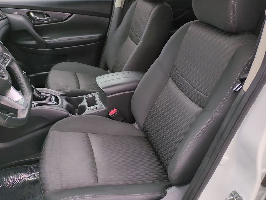 2018 Nissan Rogue SV 11