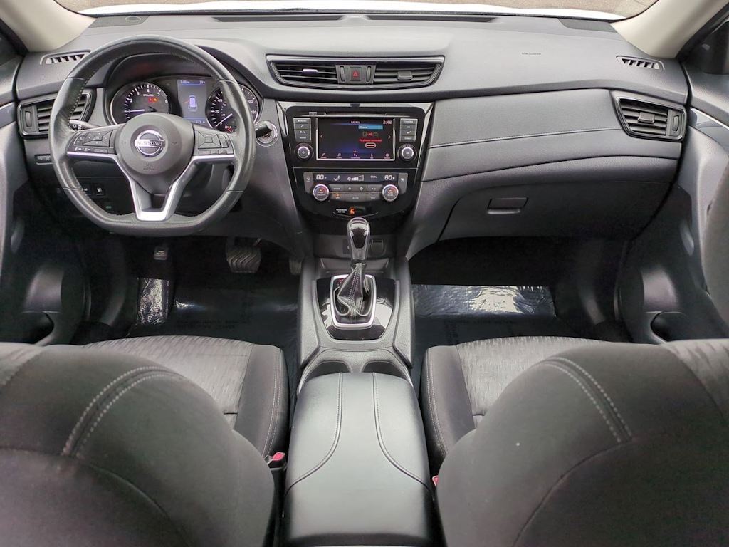 2018 Nissan Rogue SV 10