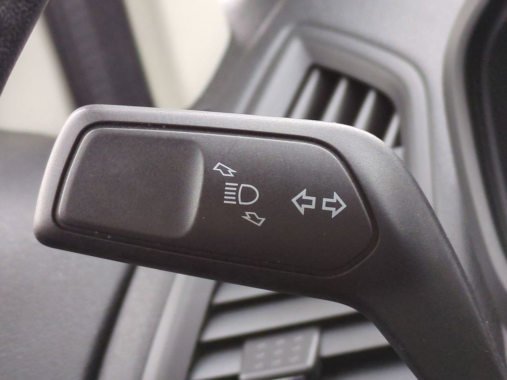 2019 Ford EcoSport SE 32