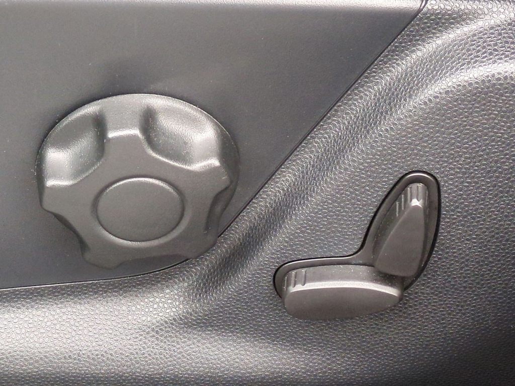 2019 Ford EcoSport SE 25