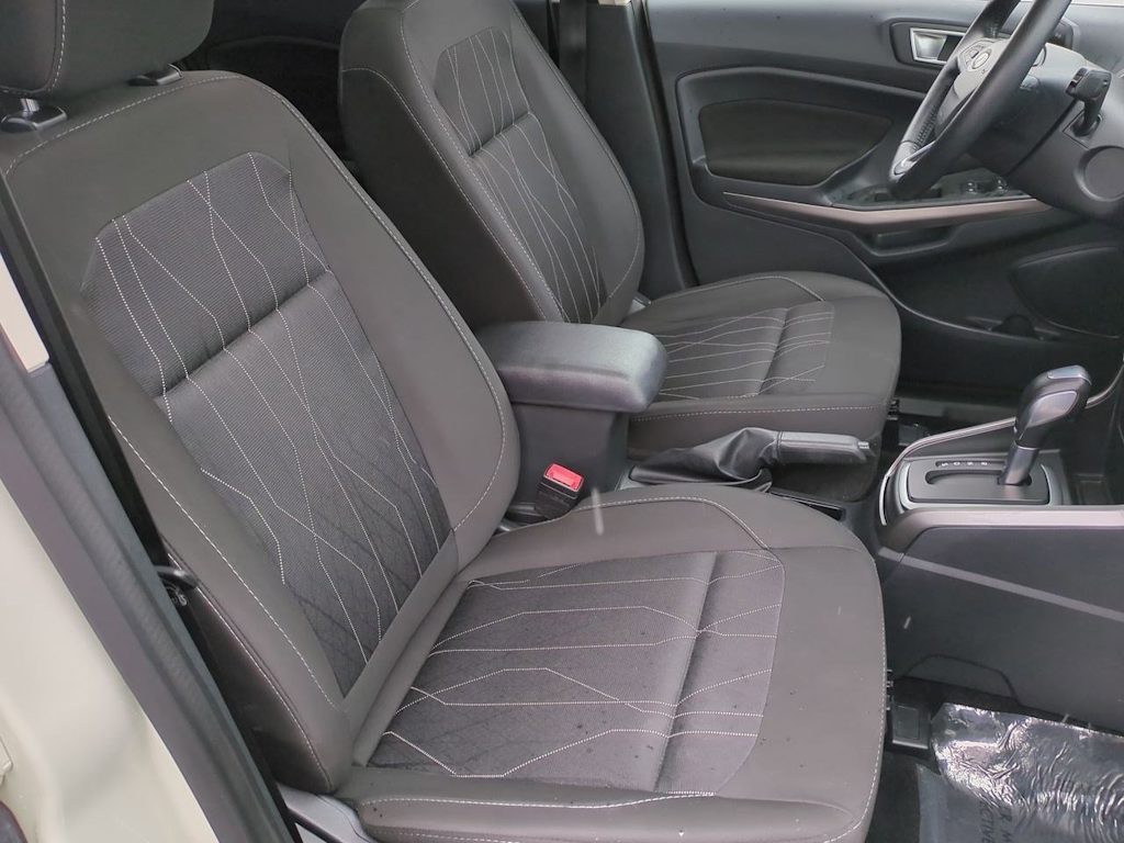 2019 Ford EcoSport SE 29