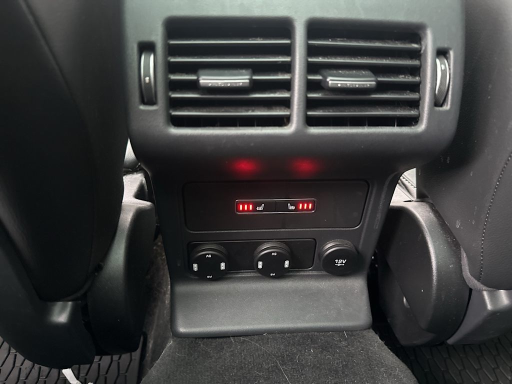 Thumbnail: 2020 Jaguar F-Pace - 24