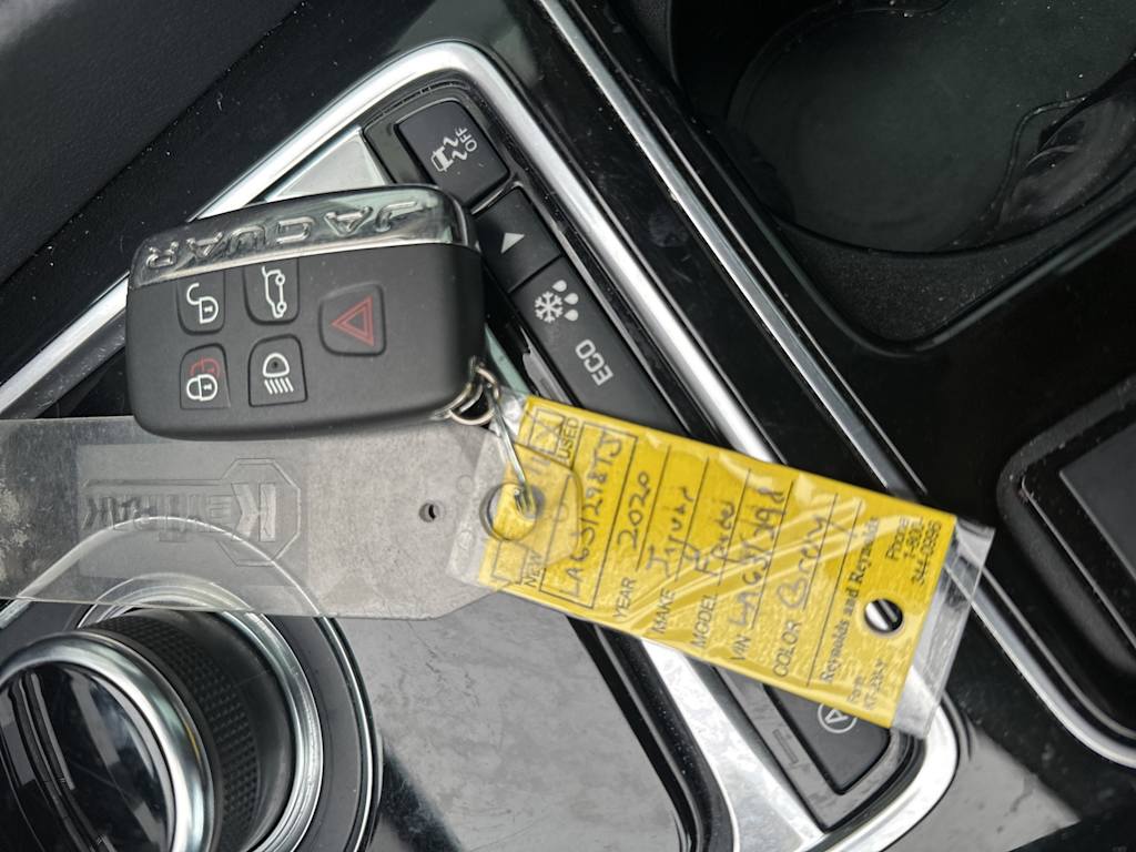 Thumbnail: 2020 Jaguar F-Pace - 10