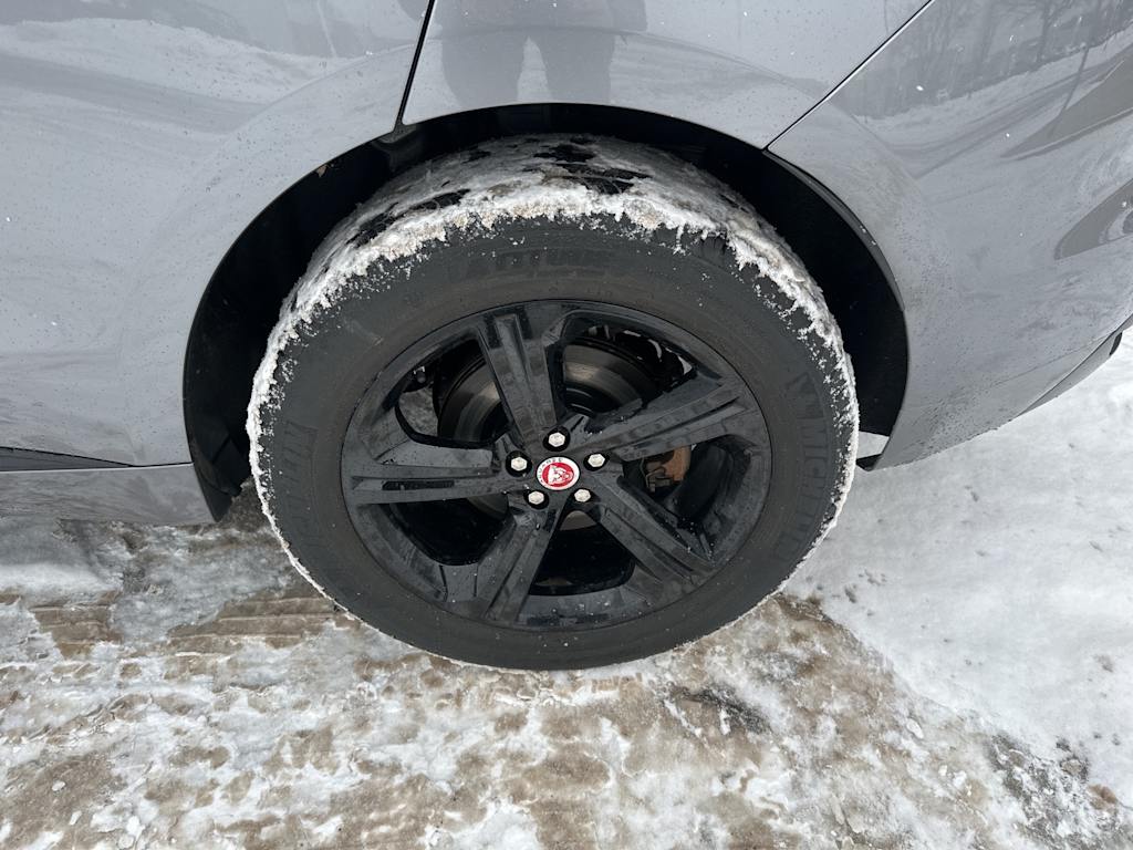 Thumbnail: 2020 Jaguar F-Pace - 17