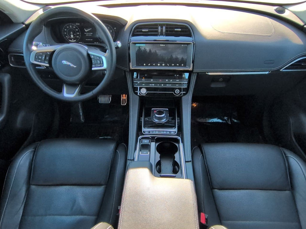 Thumbnail: 2020 Jaguar F-Pace - 9